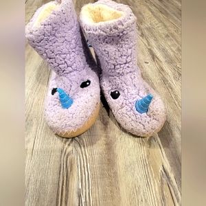 Girls Old Navy Unicorn Slippers Size 12/13 M